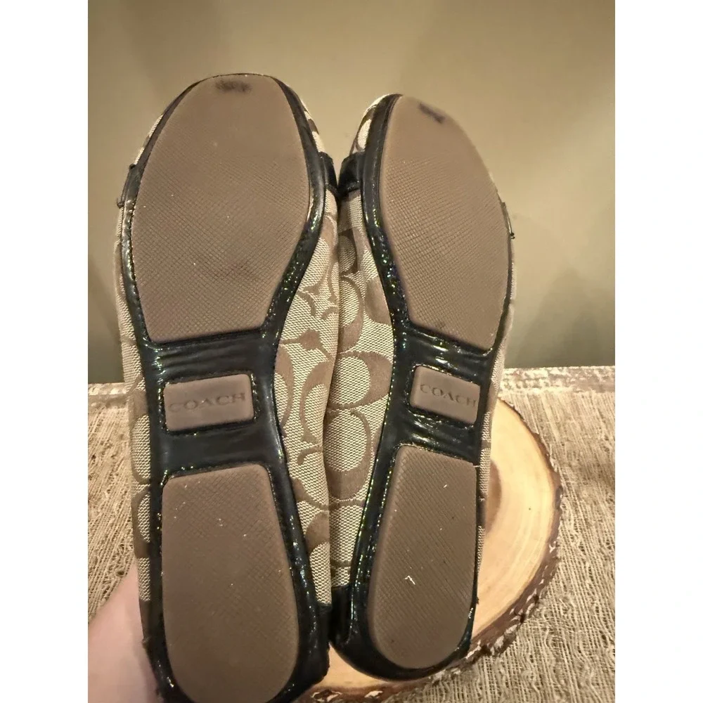 Coach Hellen Women's Brown Signature Canvas Logo Gold Driving Loafers size 10B